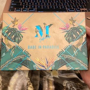 Babe in Paradise higher palette